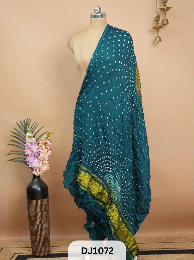 BANDHANI BORDERLESS WITH LAGDI PATTA - DUPATTA