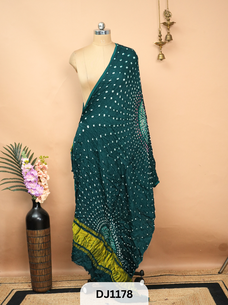 BANDHANI BORDERLESS WITH LAGDI PATTA - DUPATTA