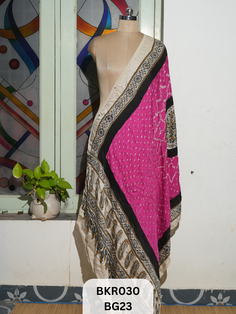 BANDHANI WITH AJRAKH DUPPATA | BORDER