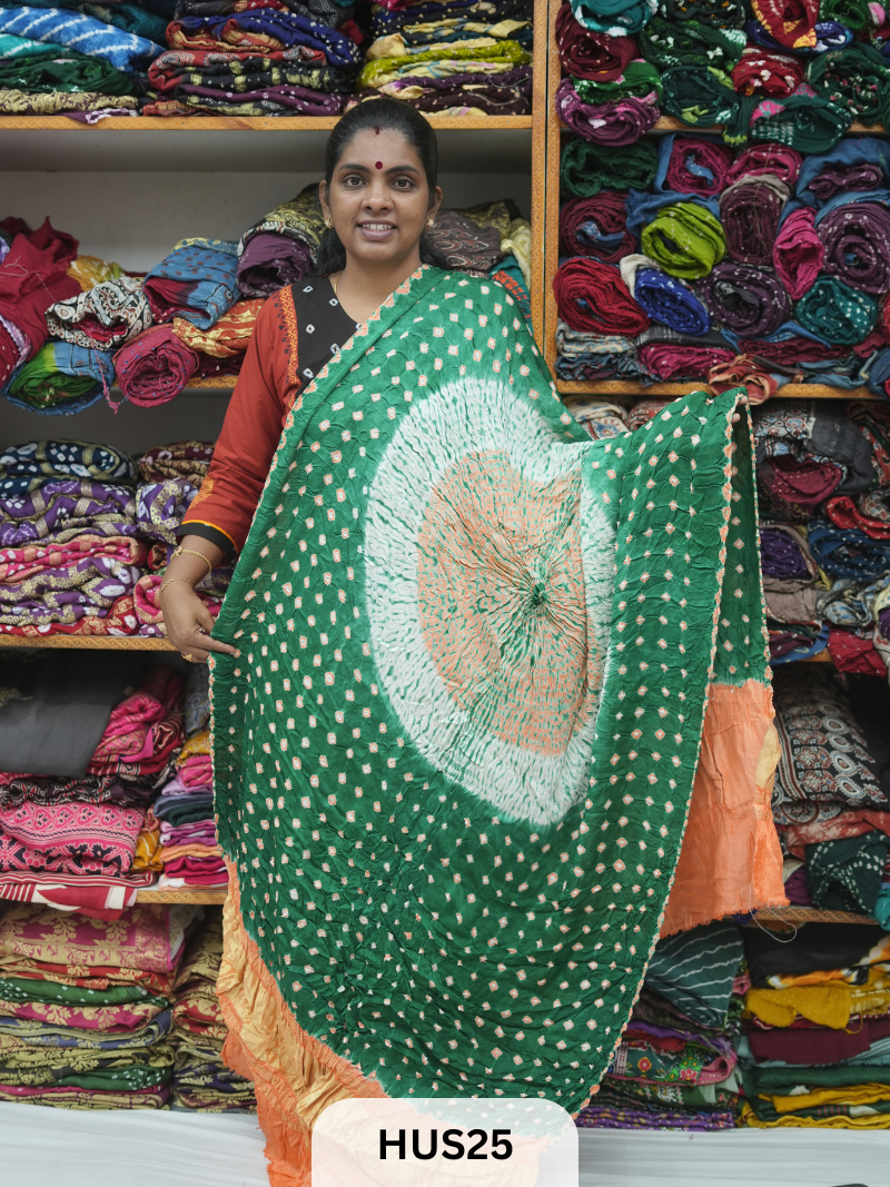 BANDHANI SHIBORI WITH LAGDI PATTA PIPEING BORDER