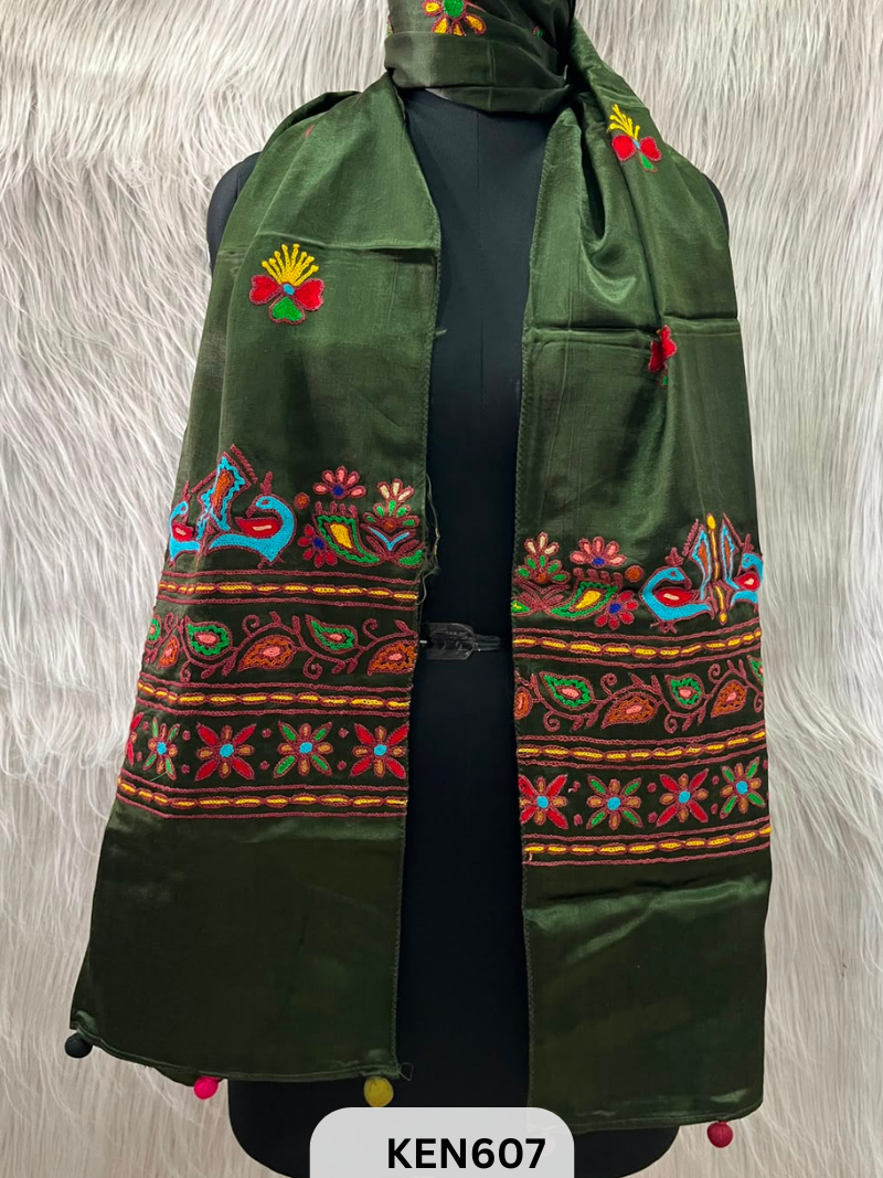 MUSHRU HAND AARI WORK STOLE