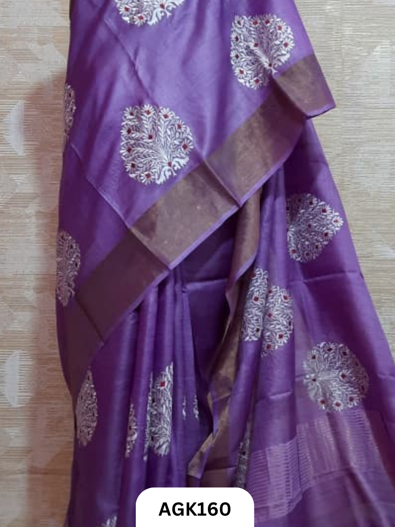zari border tussar hand-dyed work machine embroidery. attached blouse piece