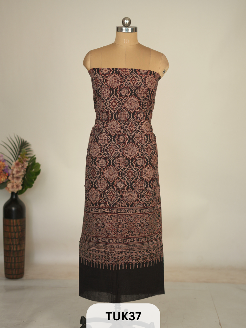 MODAL WITH AJRAKH TOP MATERIAL-2.5MTS AND 44 PANA