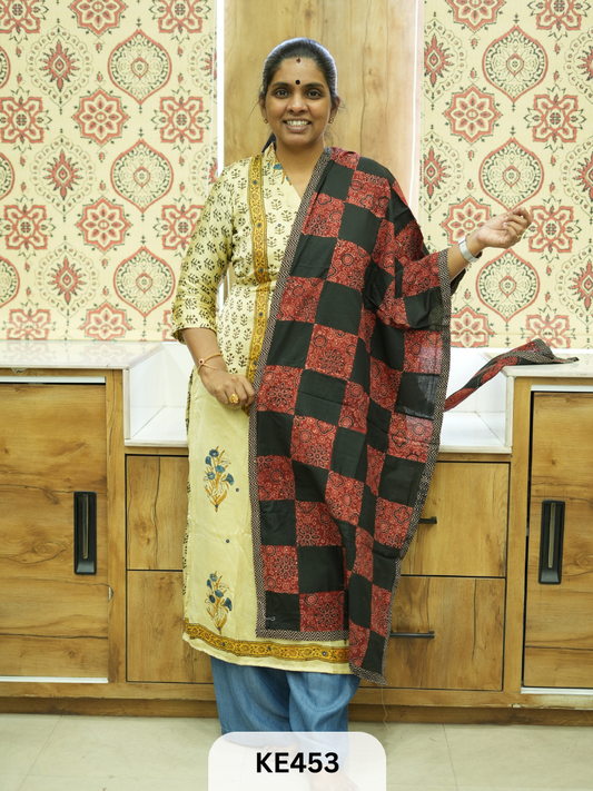 APPLIQUE AJARKH COTTON STOLES - VEGTABLE PRINT