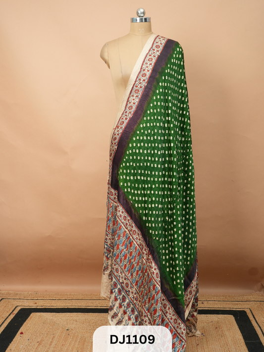 BANDHANI WITH AJRAKH DUPPATA | BORDER