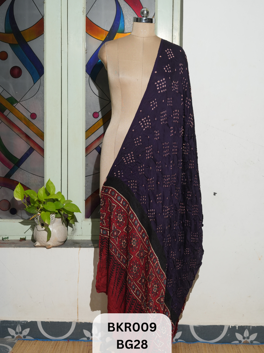 BANDHANI WITH AJRAKH  DUPPATA | BORDERLESS MULTI COLOUR DYING