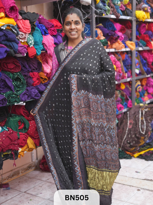 AJRAKH TISSUE PALLU BORDER BANDHEJ SAREE