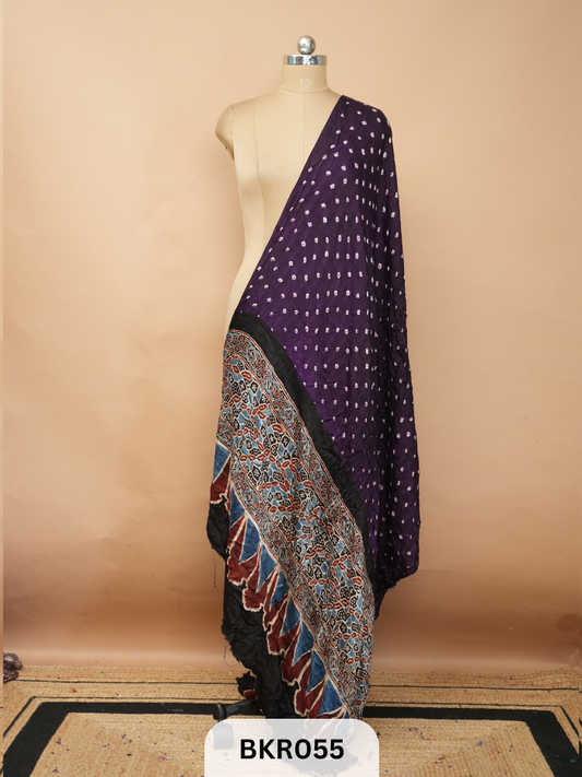 BANDHANI WITH AJRAKH  DUPPATA | BORDERLESS