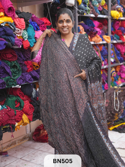 AJRAKH TISSUE PALLU BORDER BANDHEJ SAREE