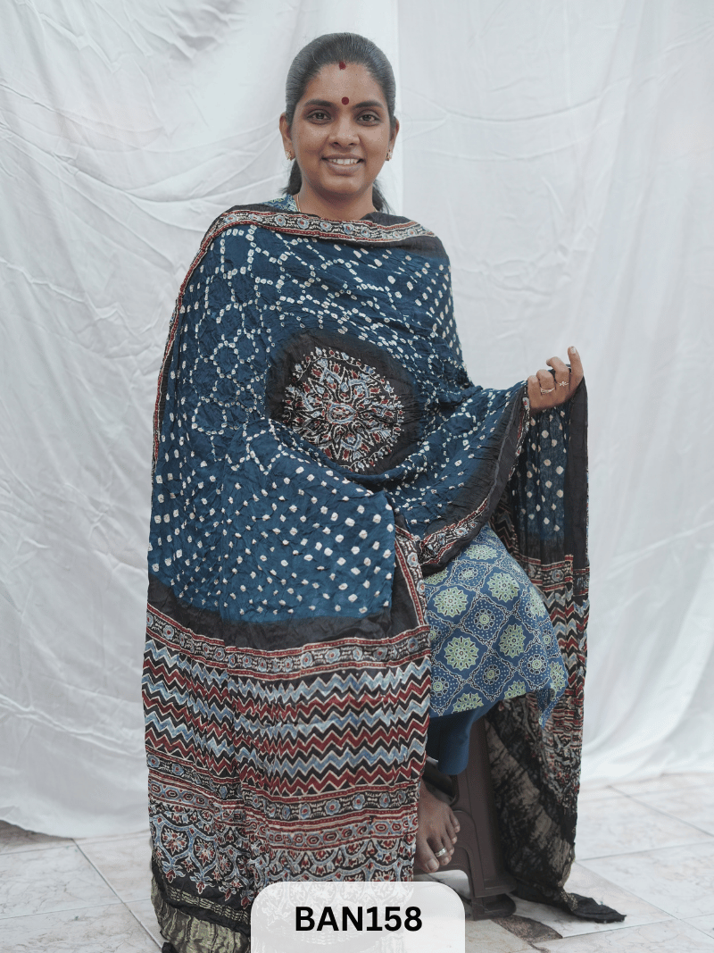 AJRAKH BANDHEJ GUL DUPPATA WITH LAGDI PATTA