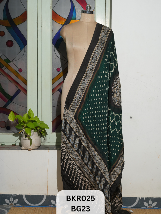 BANDHANI WITH AJRAKH DUPPATA | BORDER
