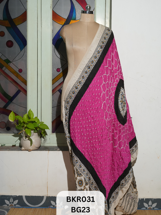 BANDHANI WITH AJRAKH DUPPATA | BORDER