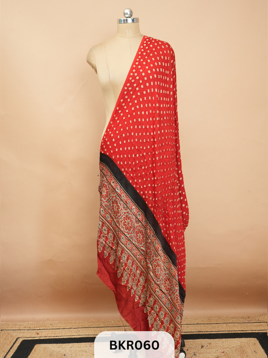 BANDHANI WITH AJRAKH  DUPPATA | BORDERLESS