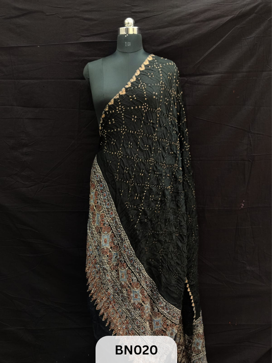 AJRAKH BANDHANI STAR DANI DUPPATA