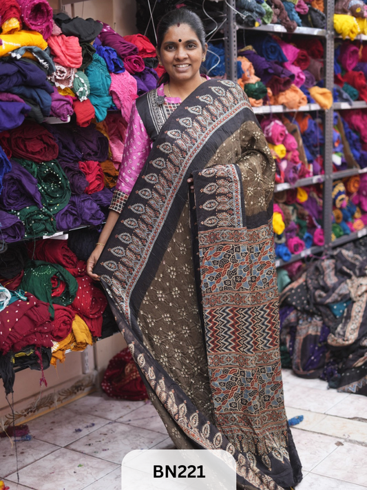 AJRAKH BANDHEJ SAREE - BEST BUY