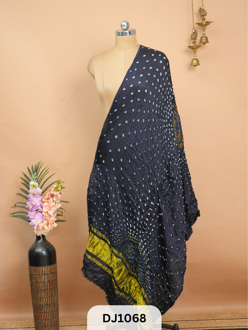 BANDHANI BORDERLESS WITH LAGDI PATTA - DUPATTA