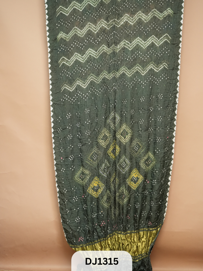 BANDHANI SHIBORI SAREE WITH LAGDI PATTA