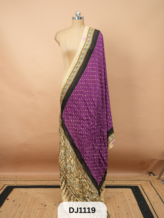 BANDHANI WITH AJRAKH DUPPATA | BORDER