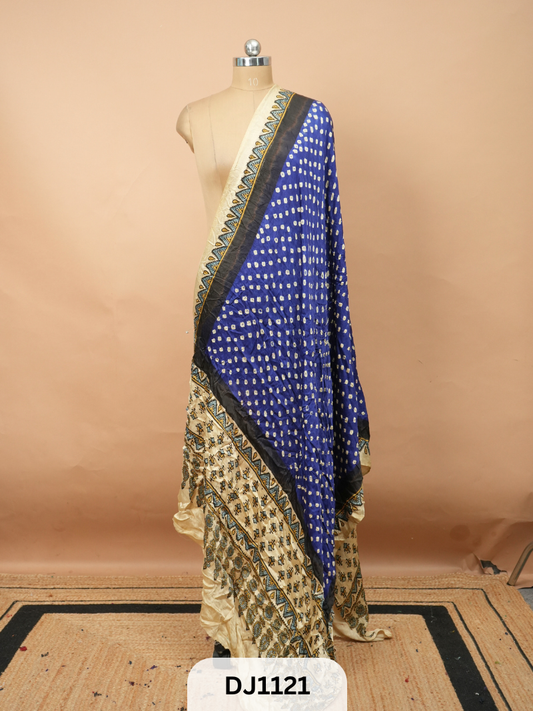 BANDHANI WITH AJRAKH DUPPATA | BORDER