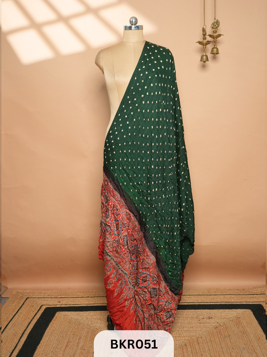 BANDHANI WITH AJRAKH  DUPPATA | BORDERLESS