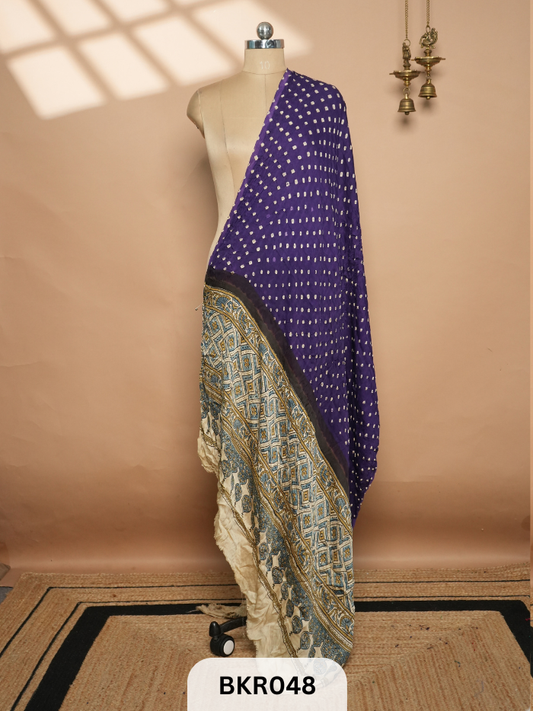 BANDHANI WITH AJRAKH  DUPPATA | BORDERLESS