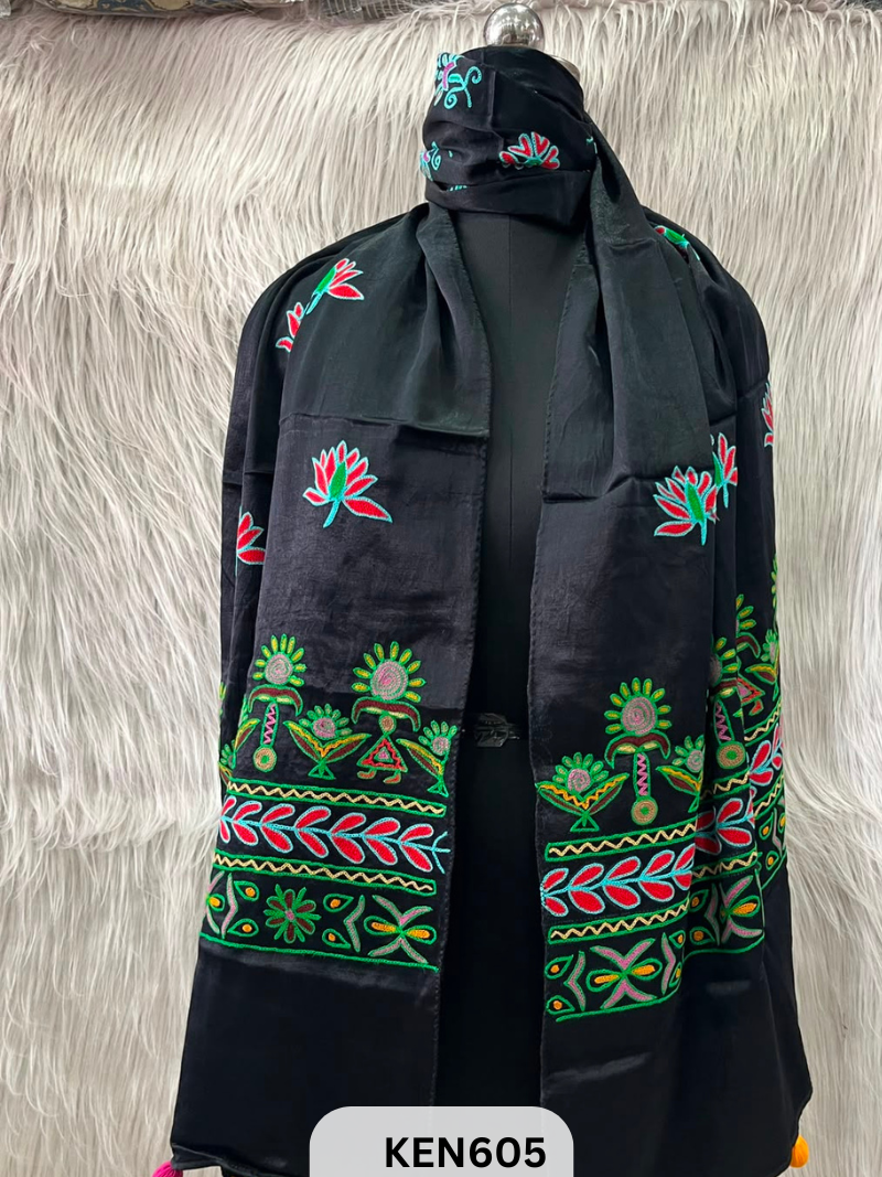 MUSHRU HAND AARI WORK STOLE