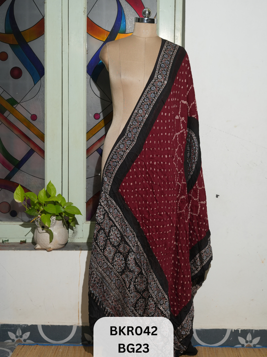 BANDHANI WITH AJRAKH DUPPATA | BORDER