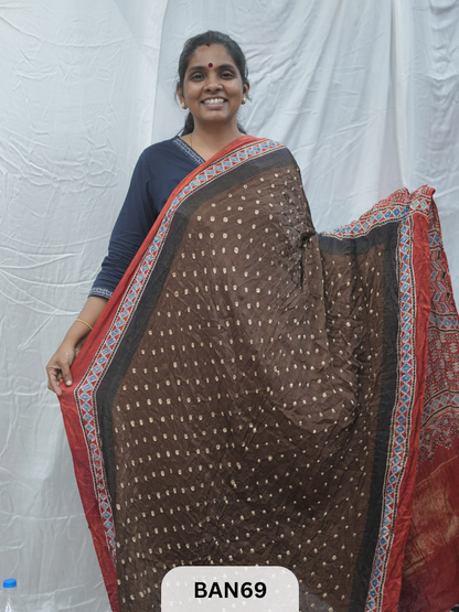 BANDHANI WITH AJRAKH SEMI GAJI SAREE