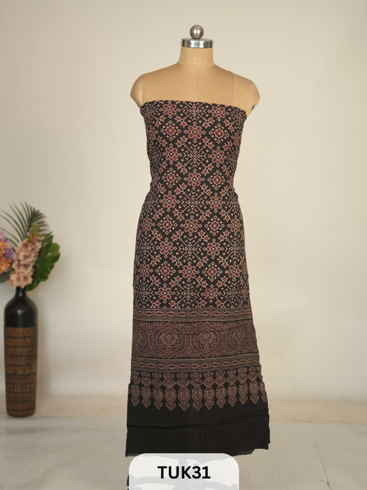 MODAL WITH AJRAKH TOP MATERIAL-2.5MTS AND 44 PANA