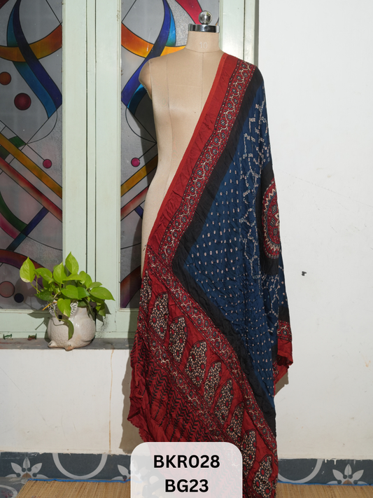 BANDHANI WITH AJRAKH DUPPATA | BORDER