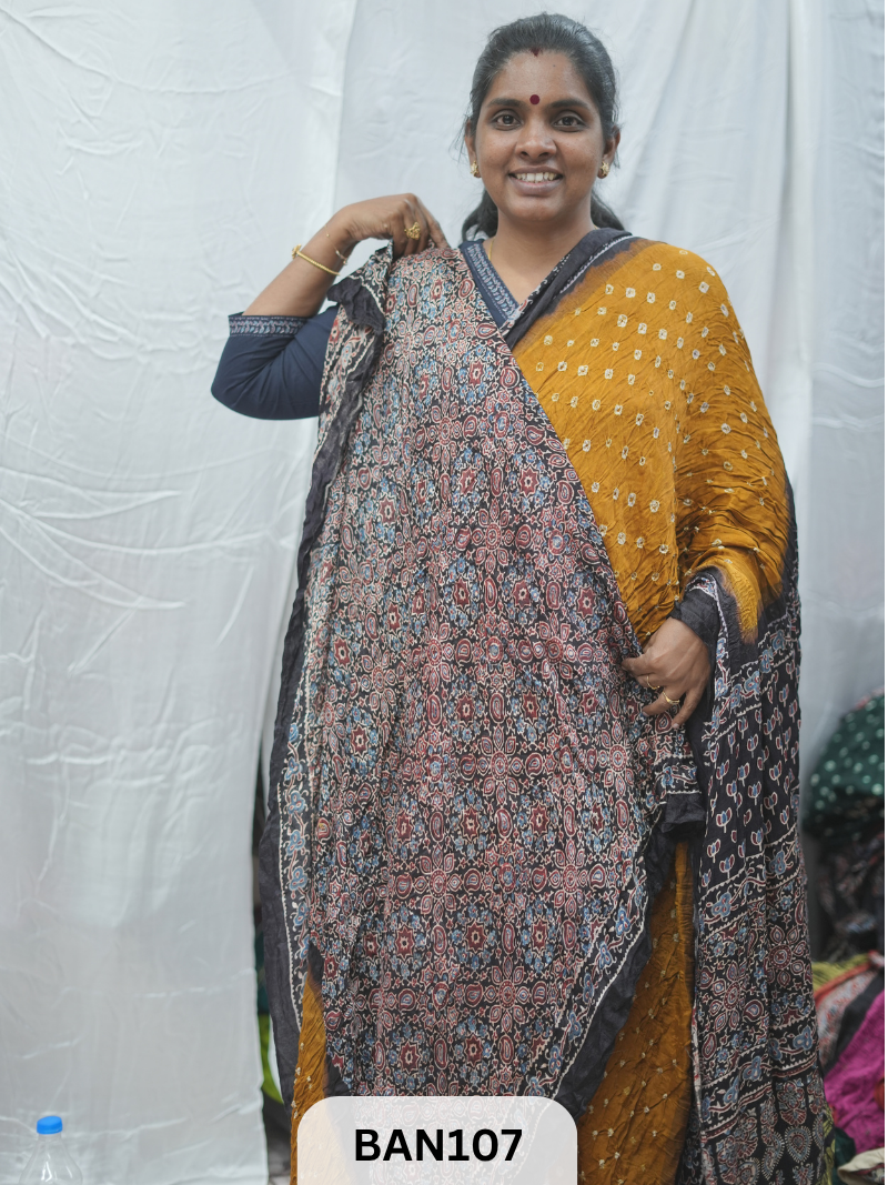 BANDHANI WITH AJRAKH SEMI GAJI SAREE