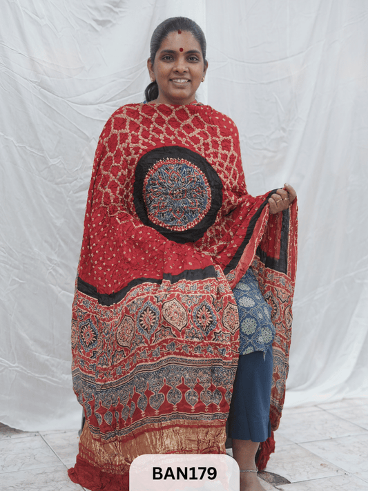 AJRAKH BANDHEJ GUL DUPPATA WITH LAGDI PATTA