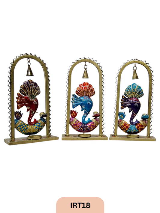 IRON GOLDEN PTD.FEMALE MUSICIANS 16x7x30 CMS | SET OF 3