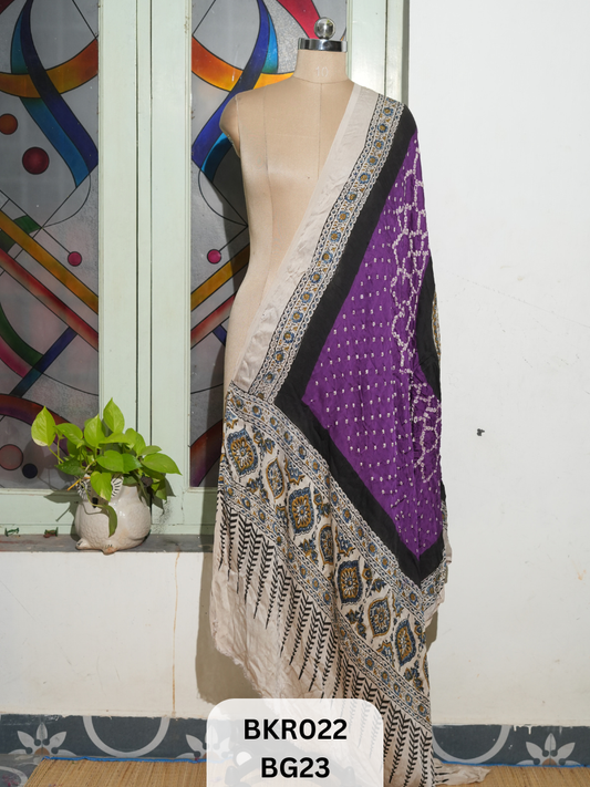 BANDHANI WITH AJRAKH DUPPATA | BORDER