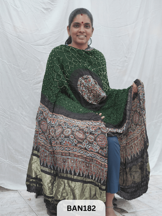 AJRAKH BANDHEJ GUL DUPPATA WITH LAGDI PATTA