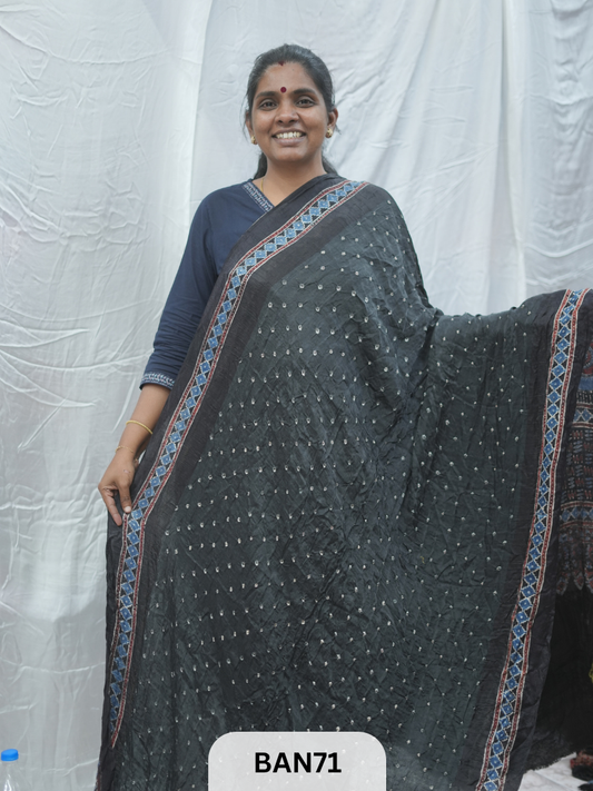 BANDHANI WITH AJRAKH SEMI GAJI SAREE