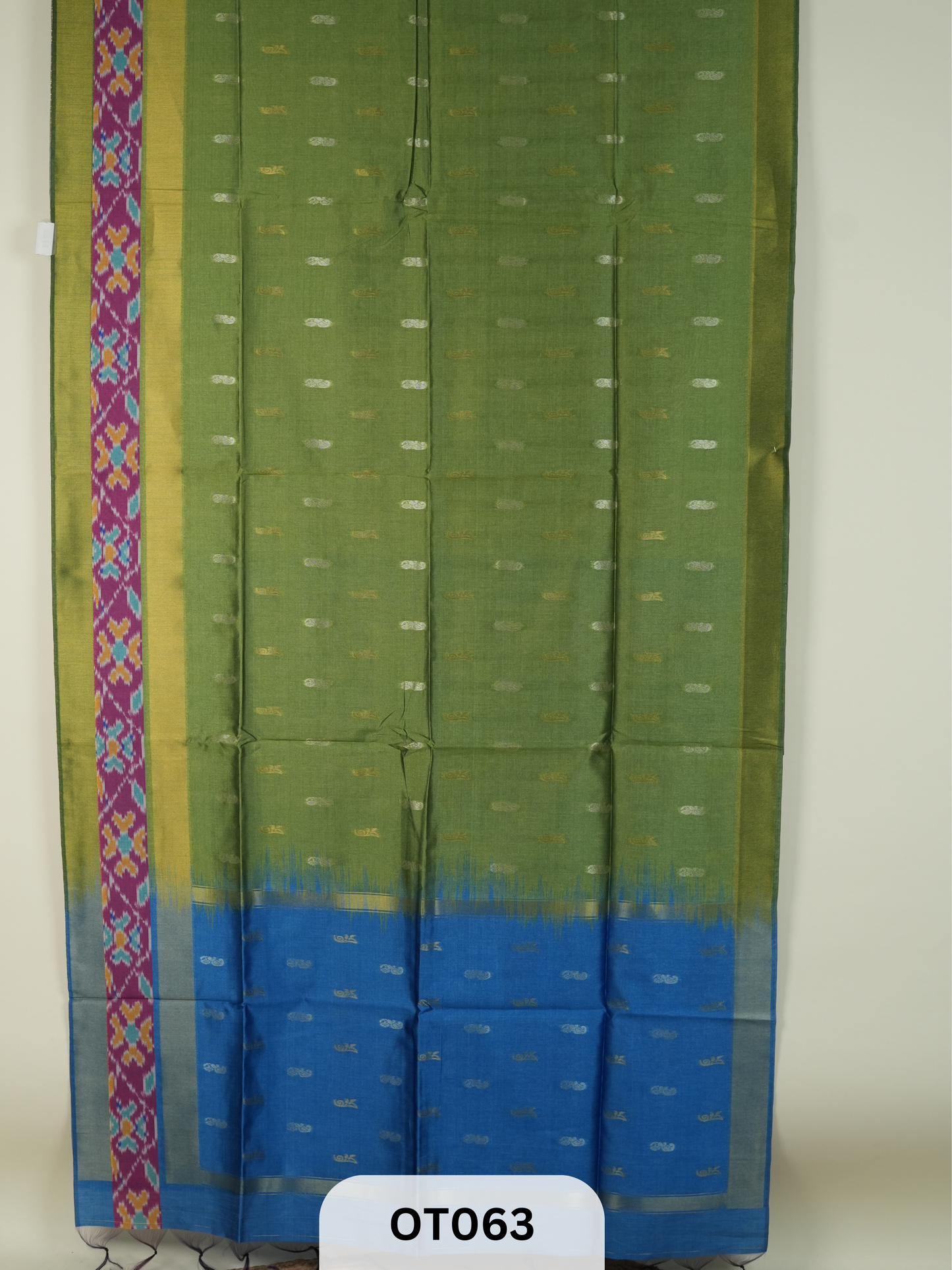 Premium quality silk with Pochampalli border