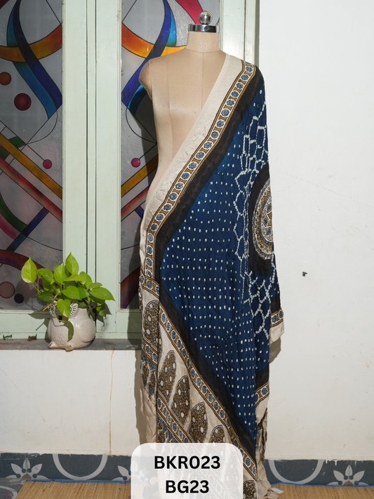 BANDHANI WITH AJRAKH DUPPATA | BORDER