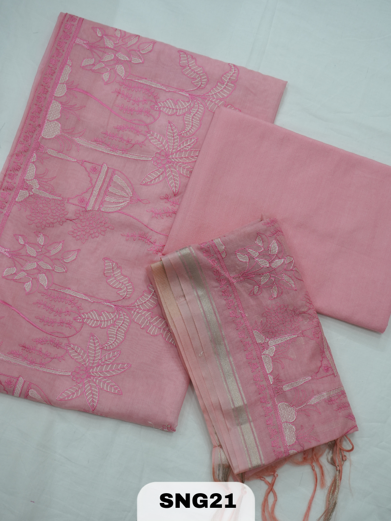 Banarasi mulcotton 3 Pcs Salwar Suit