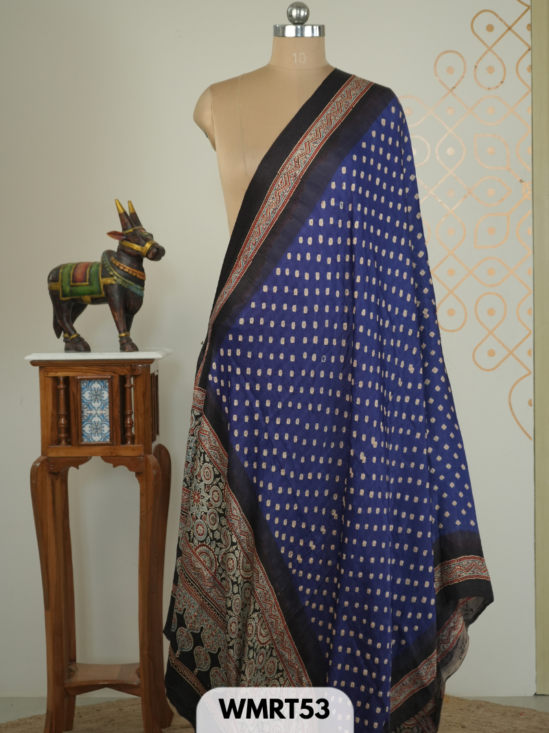 Bandhini with ajrakh duppatta