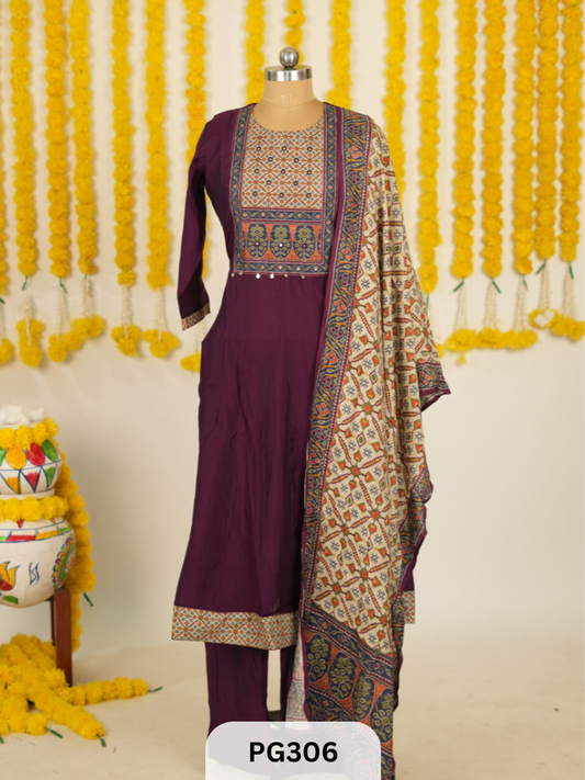 PREMIUM COLLECTION KURTHI SET