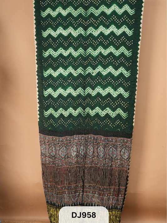 BANDHANI SHIBORI SAREE WITH LAGDI PATTA