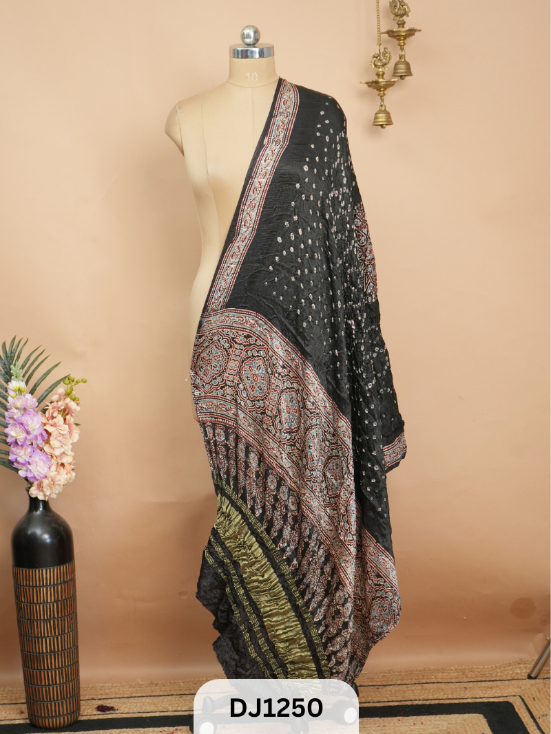 BANDHANI WITH BORDER | LAGDI PATTA - DUPATTA