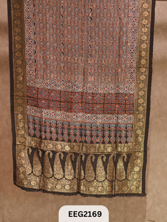 DOLA AJRAKH DUPPATTA