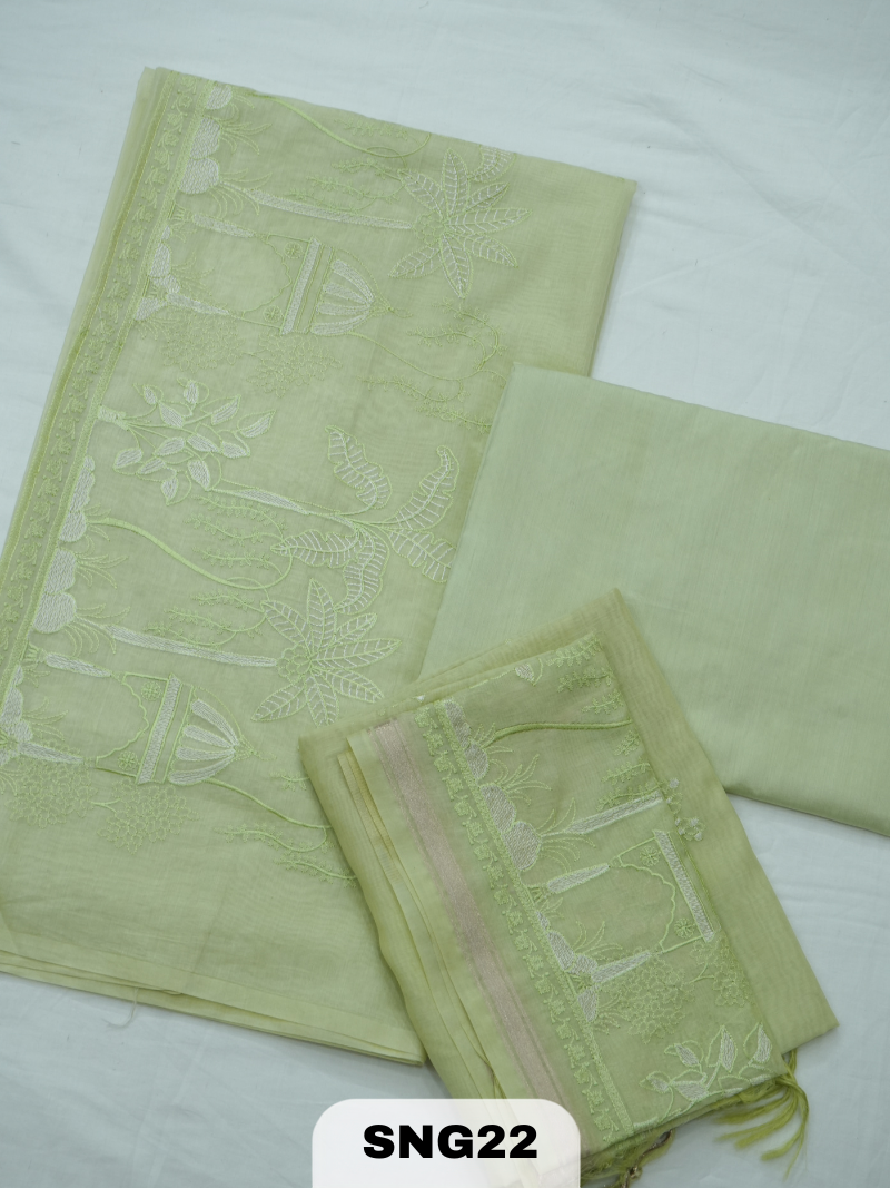 Banarasi mulcotton 3 Pcs Salwar Suit