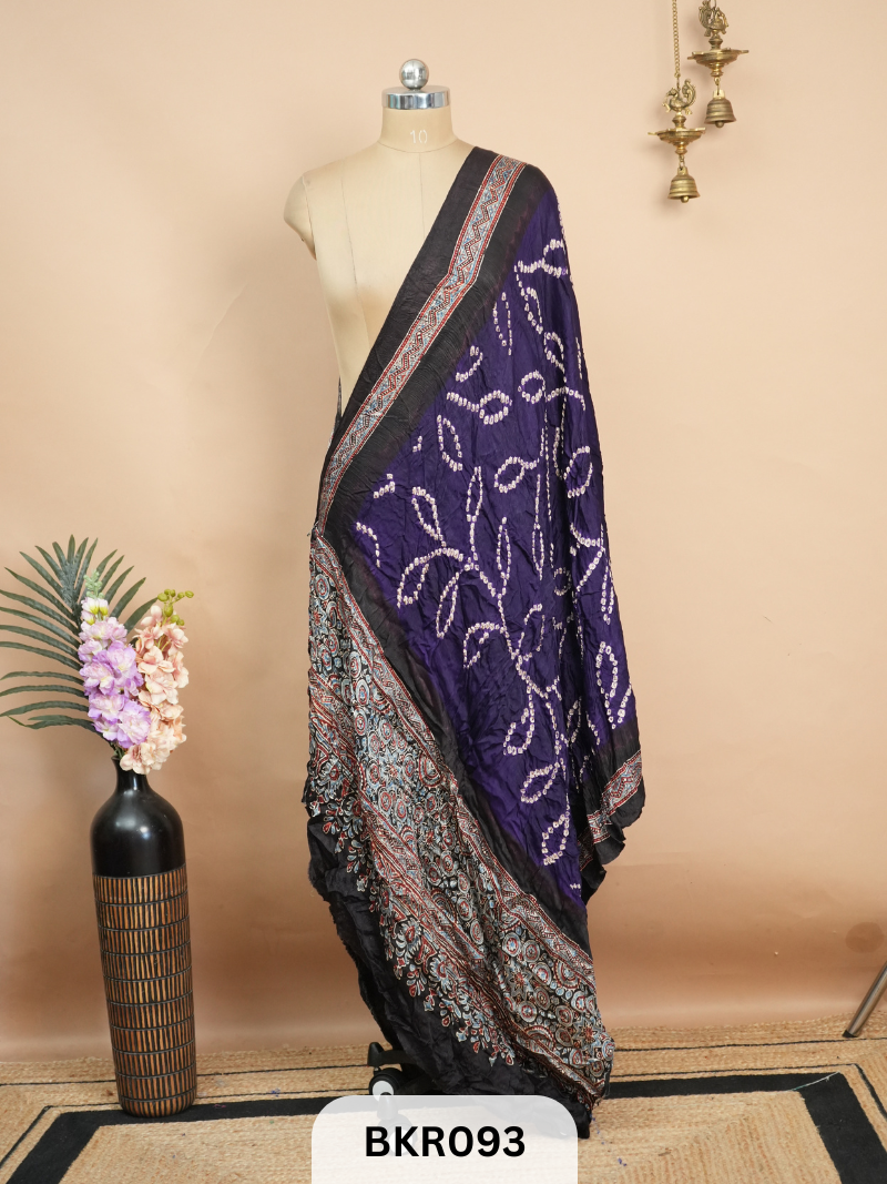 BANDHANI WITH AJRAKH DUPPATA | BORDER