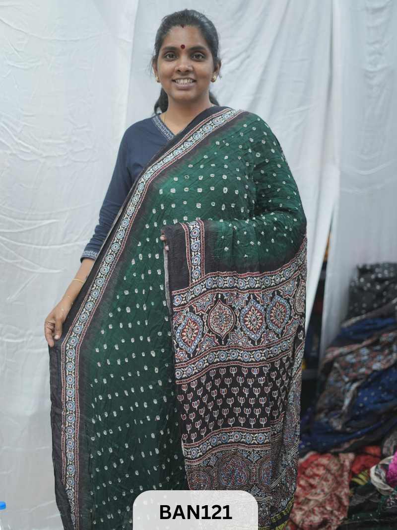 BANDHANI WITH AJRAKH SEMI GAJI SAREE