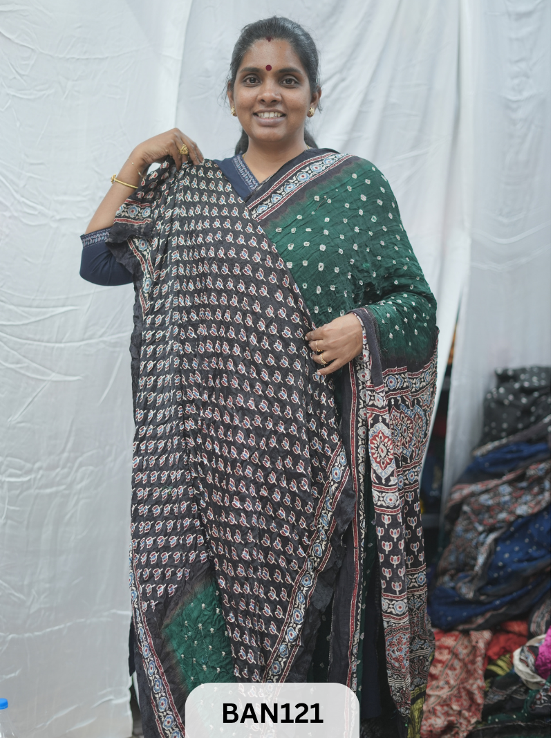 BANDHANI WITH AJRAKH SEMI GAJI SAREE