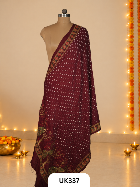 Bandhani With Hand Pitta Work Duppatta
