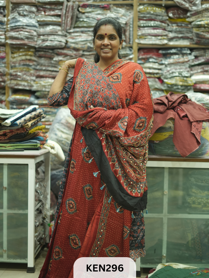 MODAL KHATLI AARI SAREE